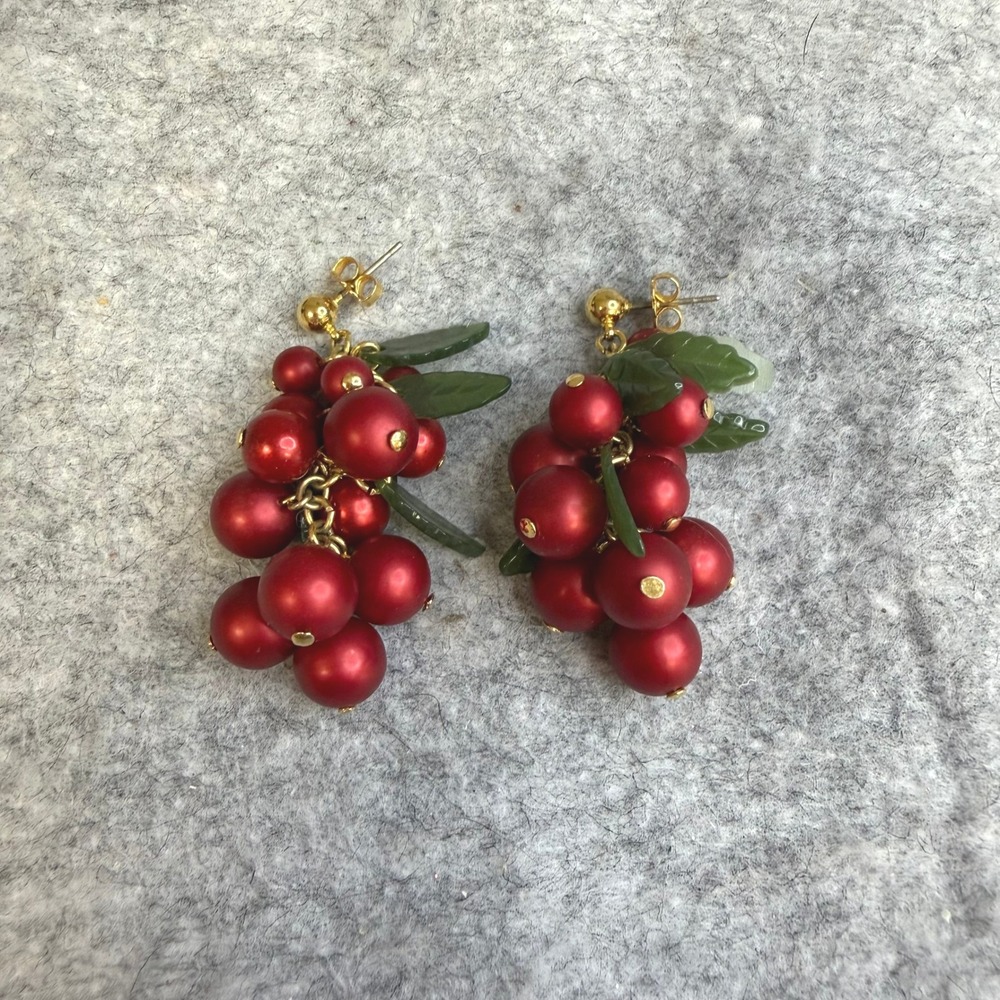 Red Berry Cluster Drop Earrings Gold Tone Fruit Dangle Holiday Green Leaves